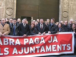 Alarte Y Alcaldes Socialistas Se Concentran Ante La Generalitat