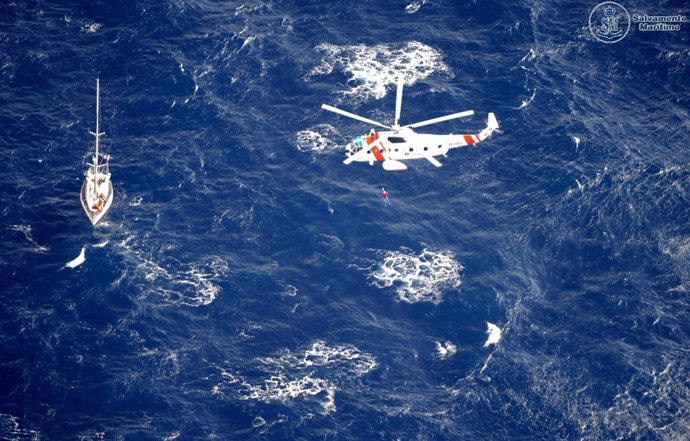 Intervención De Salvamento Marítimo En Aguas Canarias
