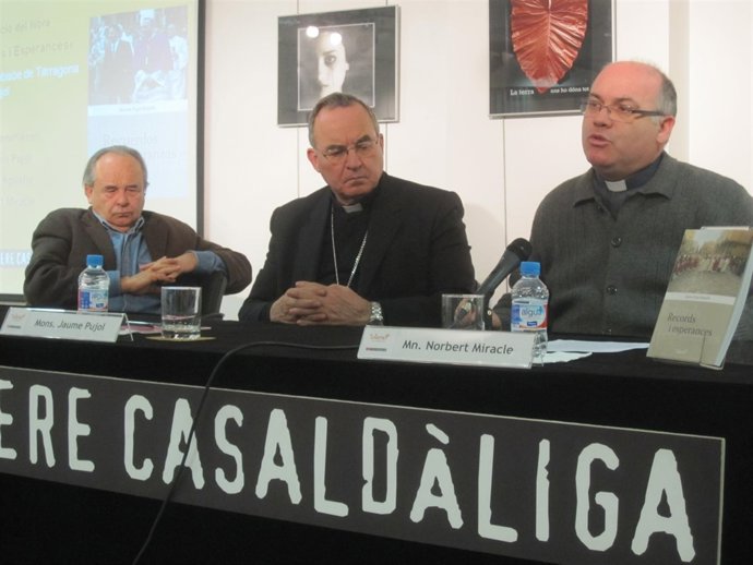 Periodista A.San Agustín, El Arzob.De Tarragona J.Pujol Y El Sacerdote N.Miracle