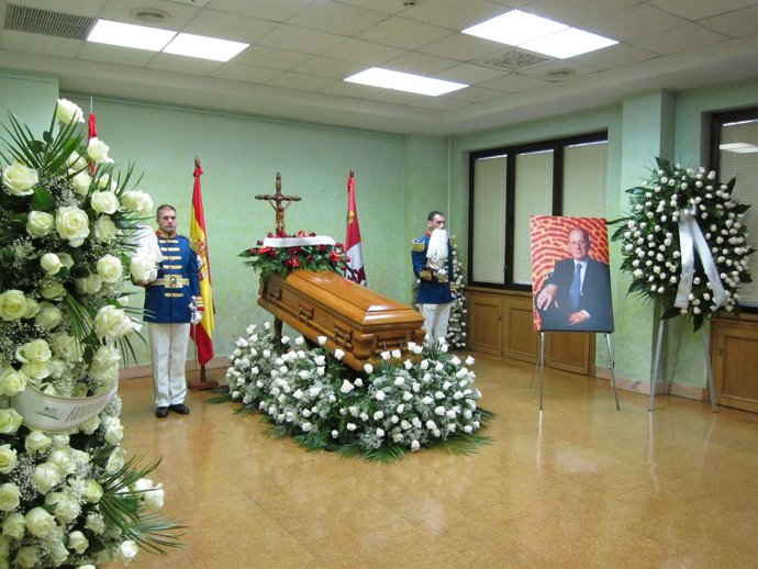 Capilla Ardiente De Germán Sánchez Ruipérez