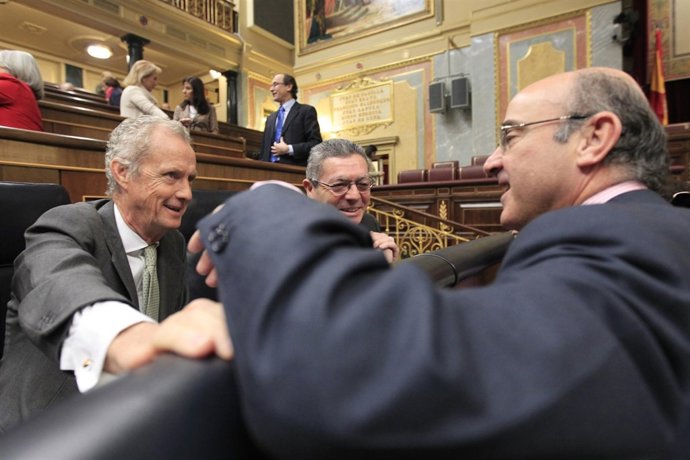 De Guindos, Gallardón Y Pedro Morenés En El Congreso