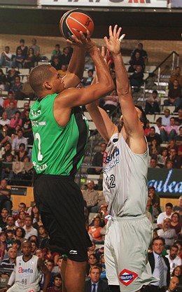 FIATC JOVENTUT-ASEFA ESTUDIANTES (Eulis Báez Y Germán Gabriel)