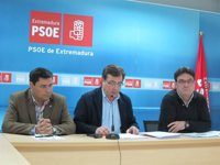 Fernández Vara enmarca en la normalidad la reunión de Rajoy y Rubalcaba y apunta que "lo anormal es lo de Extremadura"