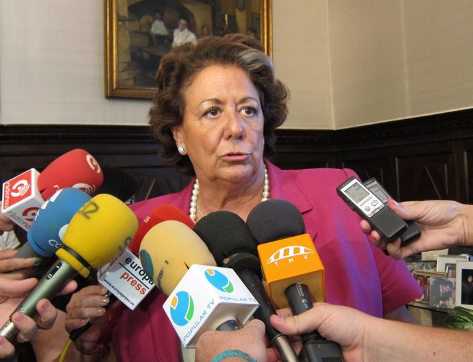 Rita Barberá Atiende A Los Medios