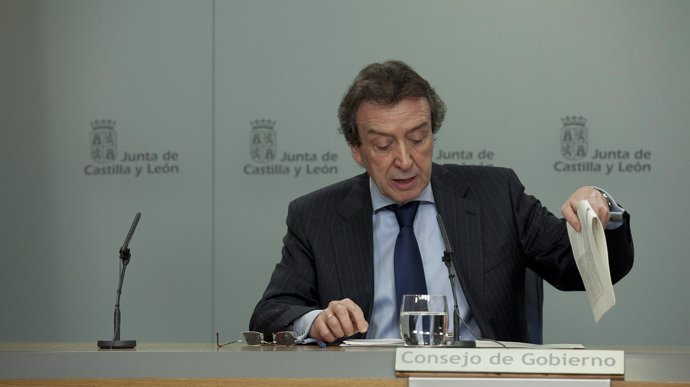 El Consejero De La Presidencia Y Portavoz De La Junta De Castilla Y León, José A