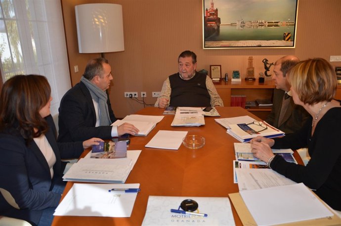 NP Y Foto Puerto De Motril