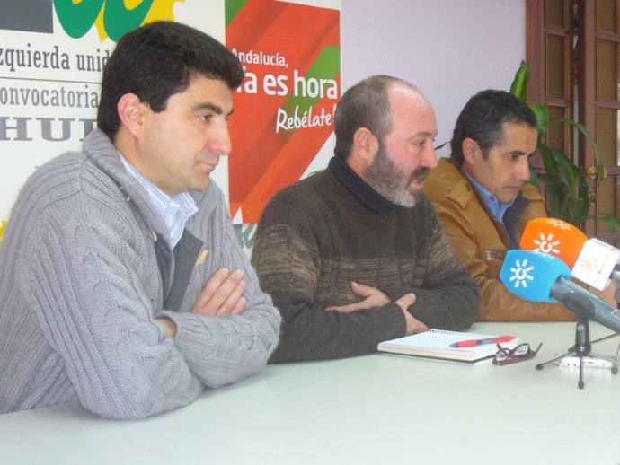 El Coordinador Provincial De IU, Pedro Jiménez, Y Responsables De CCOO Y UGT.