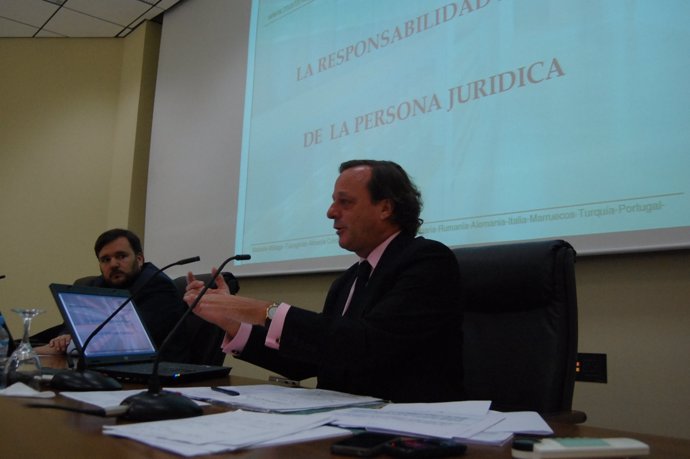 Ignacio Gordillo Durante Su Intervención En ETEA