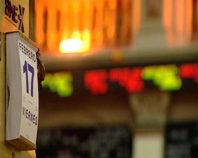 Ibex sube un 1,11% en la apertura