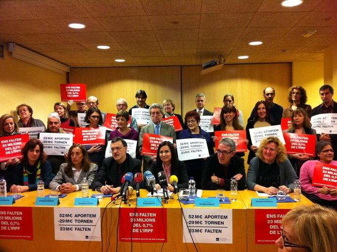 Entidades y diputados catalanes urgen el retorno de la totalidad del 0,7% del IR