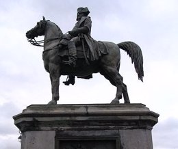 Estatua De Napoleón En Montereau