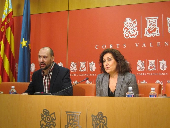Ninet Junto A Moreno Durante La Rueda De Prensa 