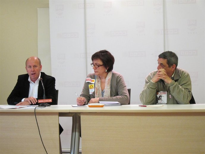 Xavier Casas (UGT), Montse Ros (CC.OO.) Y Luis Blanco (IAC)