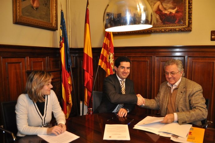 Renovación Del Convenio Entre Ciudad De La Luz Y La Film Office De Alcoy