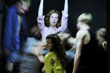 El Teatro Central Acoge El Estreno Nacional De 'Protect Me'             