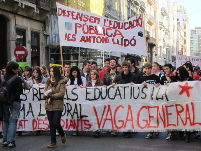 Manifestación De Estudiantes