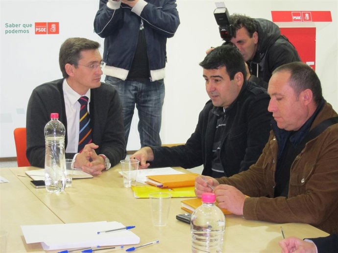 José Luis Sánchez Teruel (PSOE) Con Agricultores 