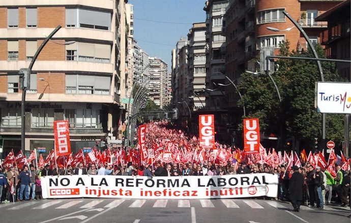 Manifestación Contra La Reforma Laboral En Murcia
