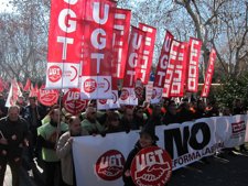 Cabecera De La Manifestación Contra La Reforma Laboral En Valladolid