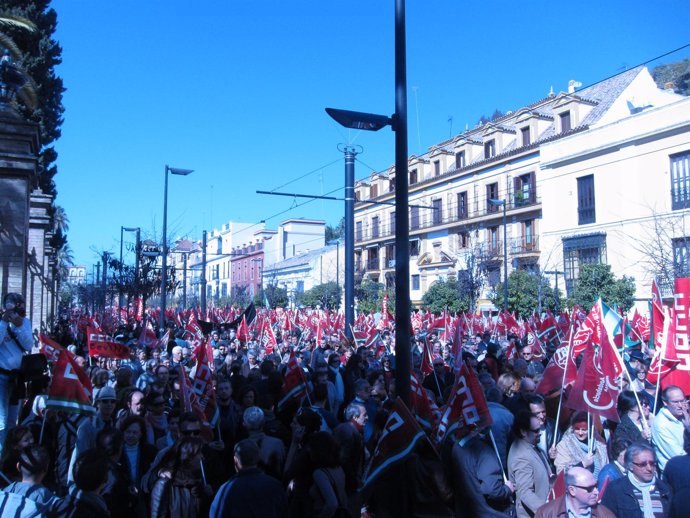 Manifestación Contra La Reforma Laboral En Sevilla