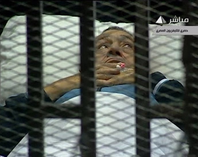 Ex Presidente Egipcio Hosni Mubarak Durante Su Juicio