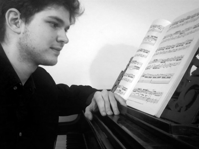 El Pianista Ramón Grau Perales