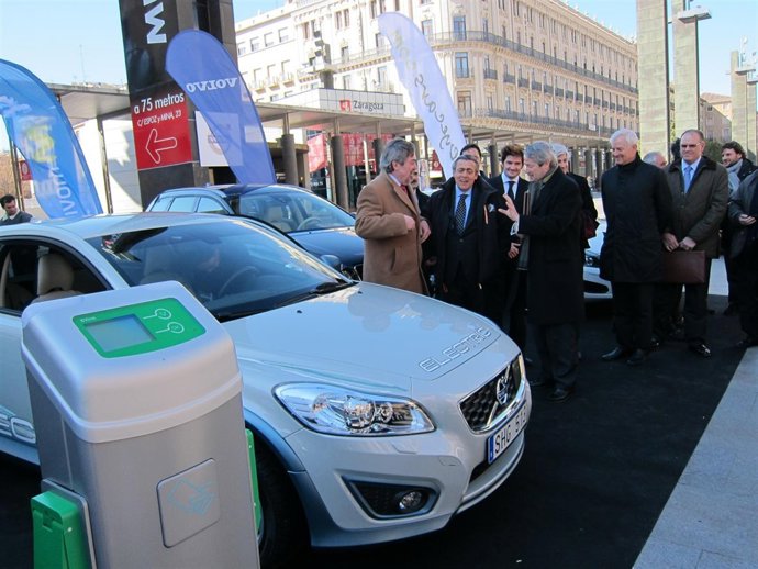 Belloch Delante De Los Cohes Hellobyecars
