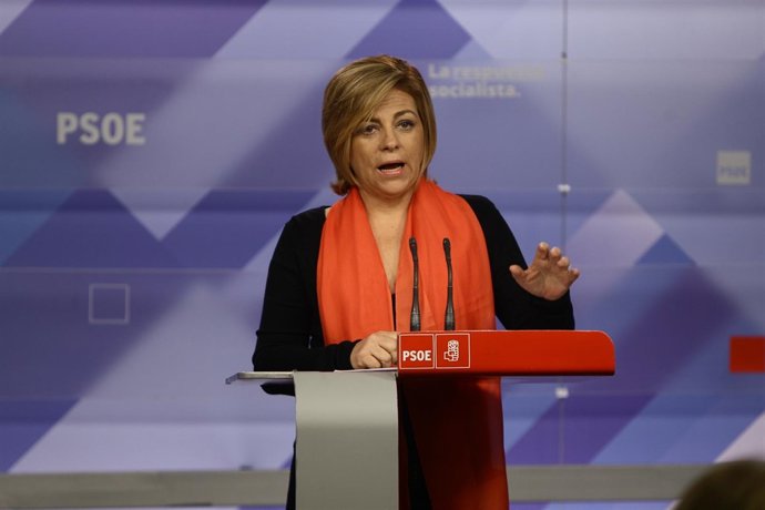 Rueda De Prensa De Elena Valenciano