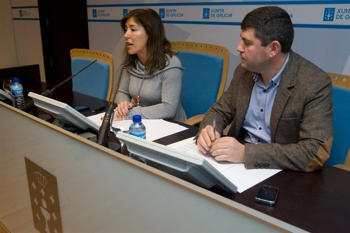 La Conselleira De Traballo Y El Director Xeral De Xuventude.