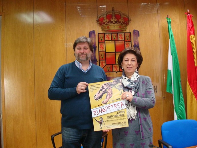 Presentación De La Exposición De Dinosaurios Hoy