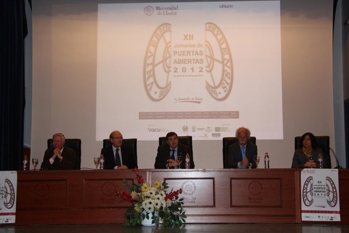 El Rector De La Onubense Presenta La Jornadas De Puertas Abiertas. 