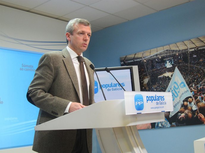 El Secretario General Del Ppdeg, Alfonso Rueda, En Rueda De Prensa.