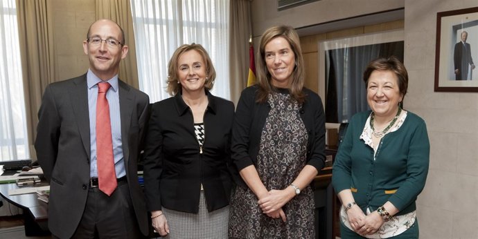 Reunión Con Ana Mato