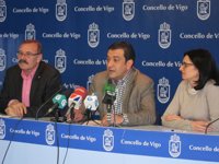 Domínguez aclara que la decisión de no reeditar gobierno con Caballero "sigue vigente", pero "ya se verá" en el futuro