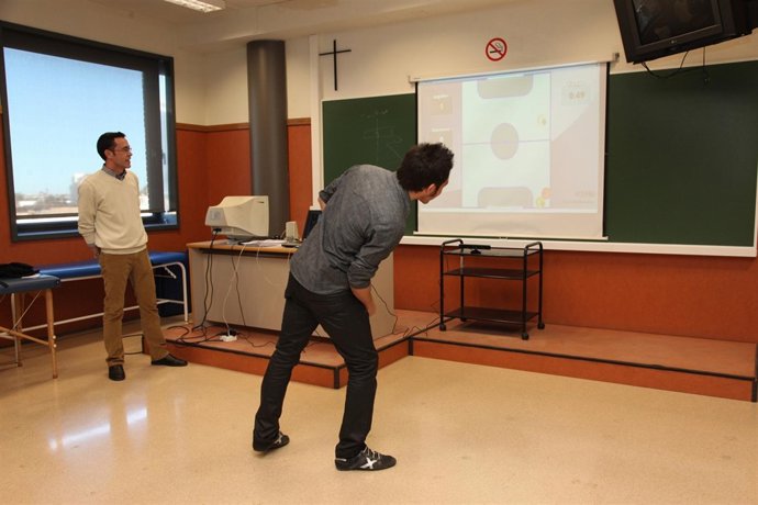  El Profesor De La UPV José Antonio Gil, Durante Una Demostración Del ACEPAR