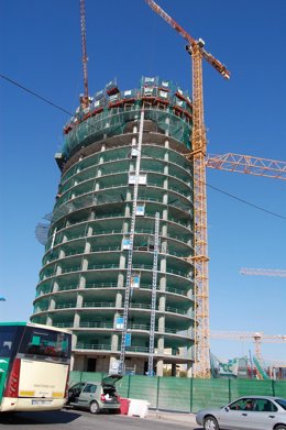 La Construcción De La Torre Sigue Adelante.