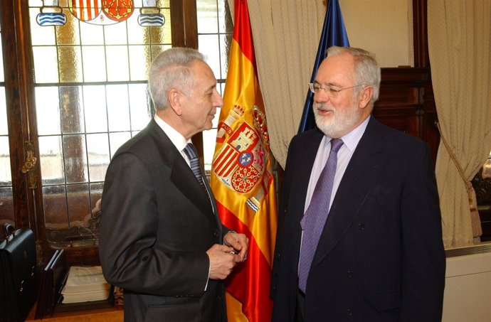 Arias Cañete Y El Consejero De Aragón, Modesto Lobón