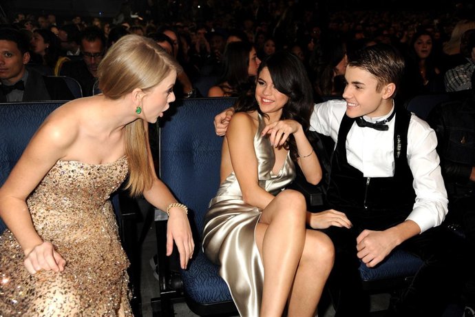 Justin Bieber, Selena Gomez Y Taylor Swift