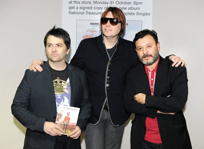 Sean Moore, Nicky Wire Y James Dean Bradfield De La Banda Manic Street Preachers