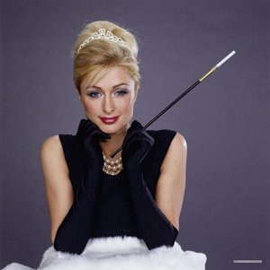 Paris Hilton  Como Audrey Hepburn
