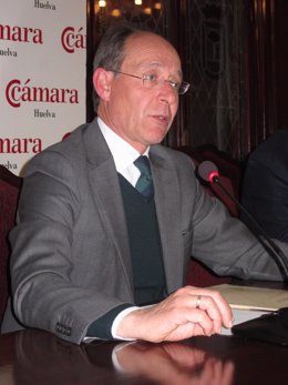 El Consejero De Medio Ambiente, José Juan Díaz Trillo, En Rueda De Prensa.