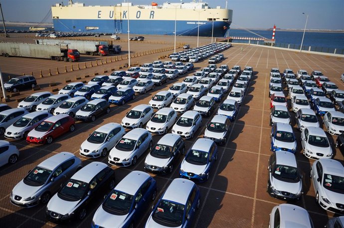 Llegan A China Los Primeros 250 Seat León Que Zarparon Desde Barcelona En Enero