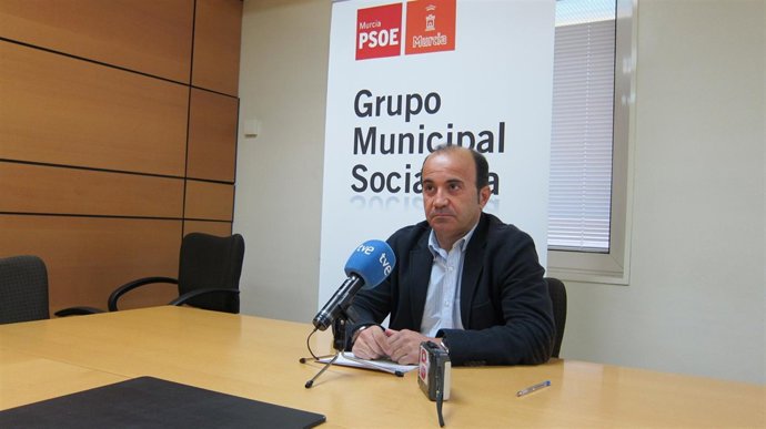 El Portavoz Del PSOE, Pedro López, En Rueda De Prensa