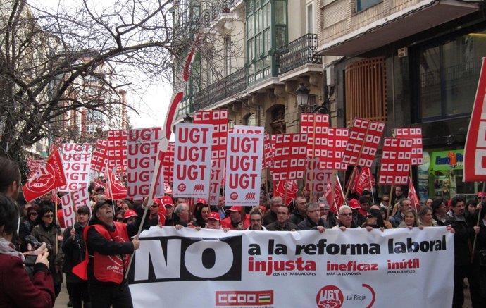 Miles De Riojanos Participan En La Manifestación Contra La Reforma Laboral