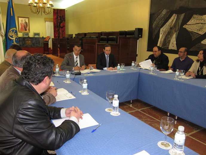 Caraballo Firma Los Convenios Con Los Ayuntamientos Para Las Obras Del PFEA.