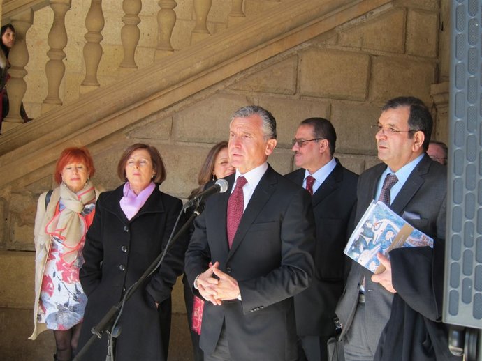 Presentación Proyecto 'Escuela De La Alhambra', Con Paulino Plata