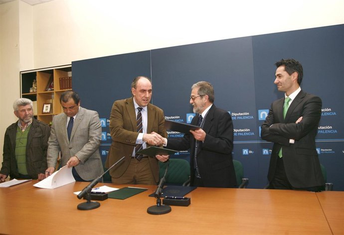 Hernández Y Sacristán Firman Un Convenio Para La Elaboración De Dos Estudios 