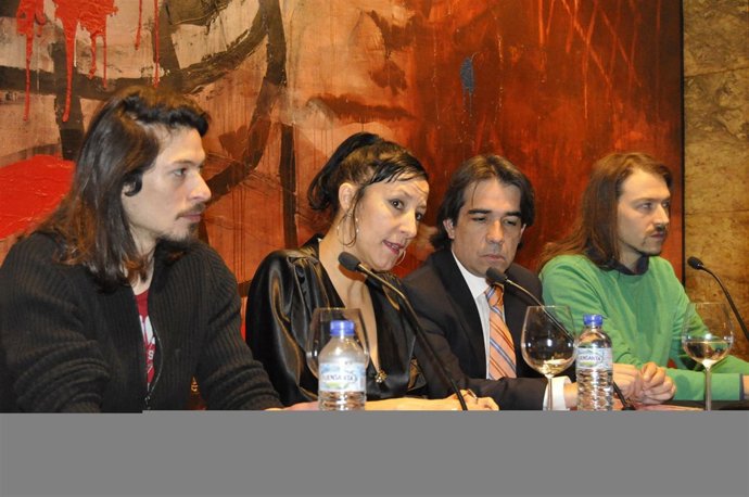 El Director General De Cultura Y Ana Continente Danza.