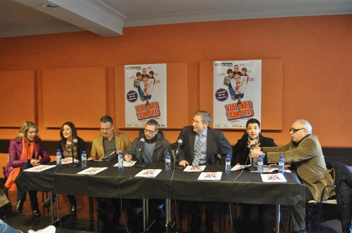 Presentación 'Violines Y Trompetas' En El Teatre Borràs