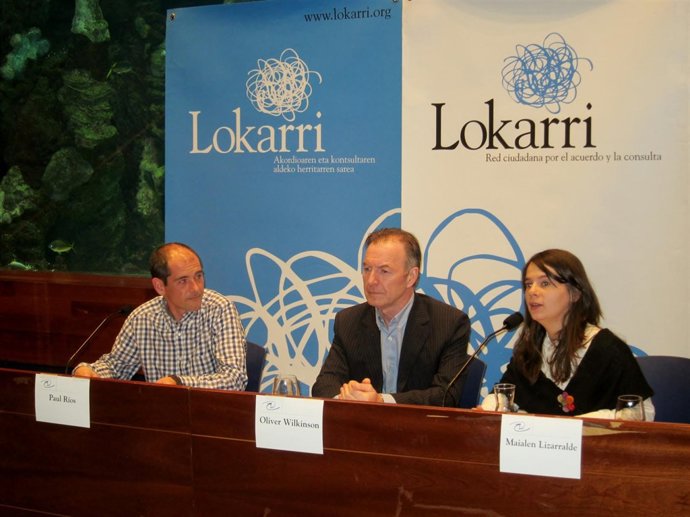 Paul Ríos, Oliver Wilkinson Y Maialen Lizarralde